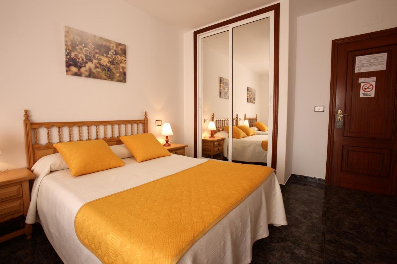 Hostal San Roque Portonovo Bagian luar foto