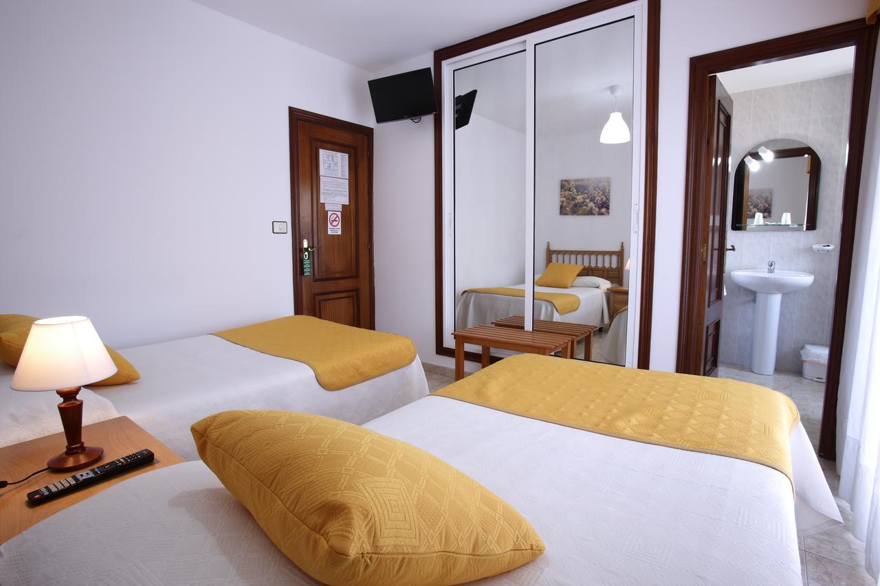 Hostal San Roque Portonovo Bagian luar foto