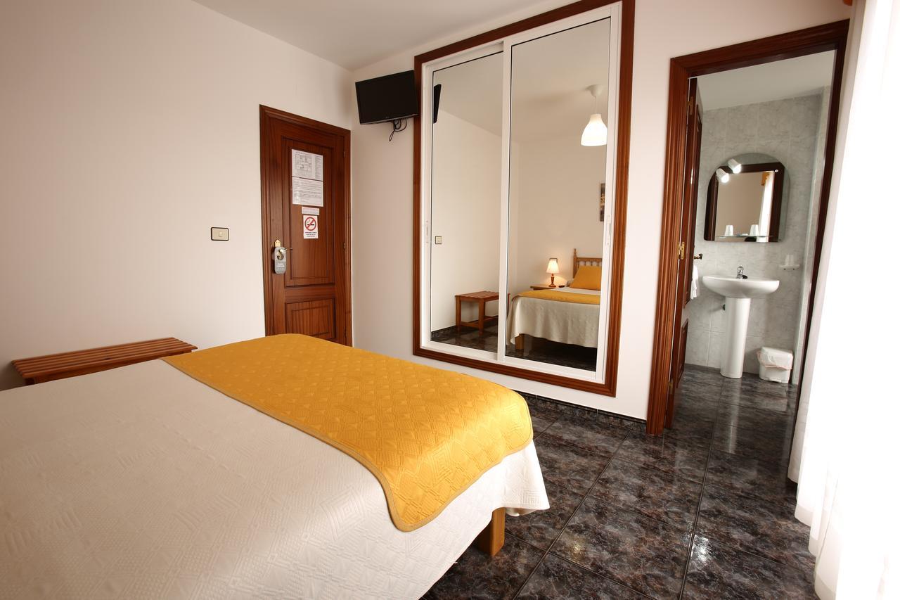 Hostal San Roque Portonovo Bagian luar foto