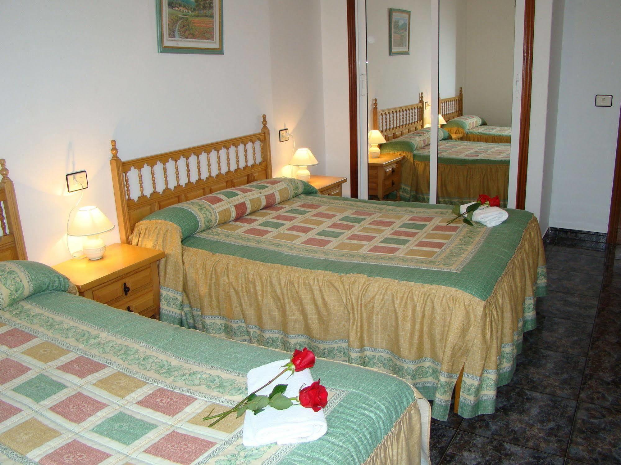 Hostal San Roque Portonovo Bagian luar foto