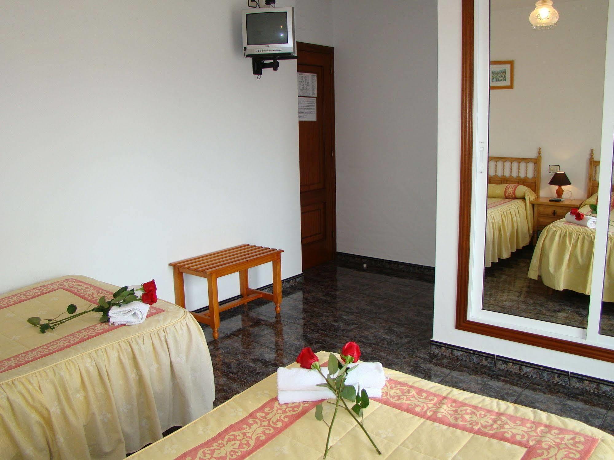 Hostal San Roque Portonovo Bagian luar foto